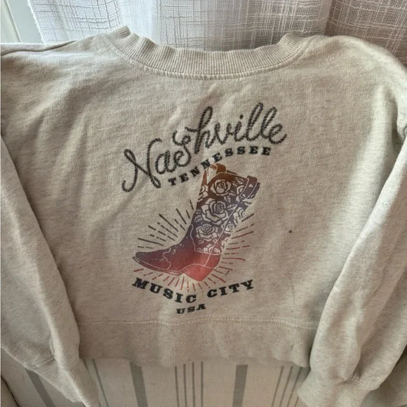 OshKosh B’gosh Nashville Music City Graphic Cropped Sweatshirt - Grey- size 6-6X - Picture 4 of 4